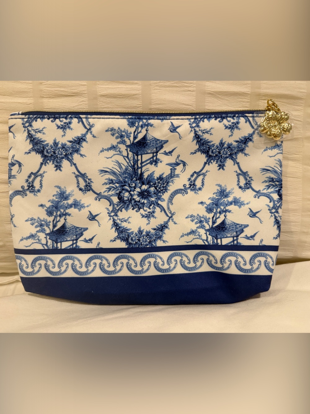 FREE WITH BUNDLE OF 2 or MORE ITEMS-- Cosmetic Pouch with Gold Charm - Unbrande